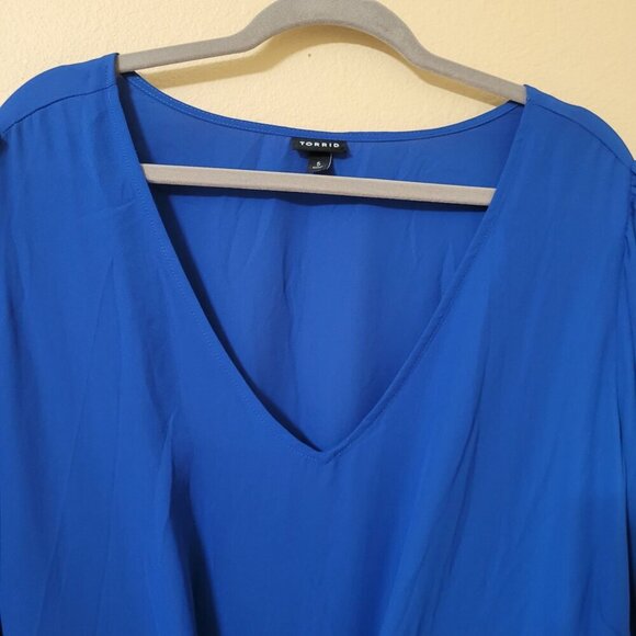 Torrid Womens Blue V-Neck Top W/ Tie Front Size 5 Office Career Executive Formal - Picture 8 of 10